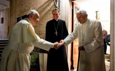 RAI satelliet Pope emeritus Benedict XVI and Pope Francis RAI satelliet Pope emeritus Benedict XVI and Pope Francis