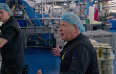 Frans (72) kookt over De Augurkenkoning: ‘Wat een amateurs’ 