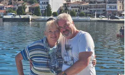 B&B Vol Liefde-Iris en Thomas doen boekje open over prille relatie: ‘We zaten diezelfde middag al te zoenen’ B&B Vol Liefde-Iris en Thomas doen boekje open over prille relatie: ‘We zaten diezelfde middag al te zoenen’