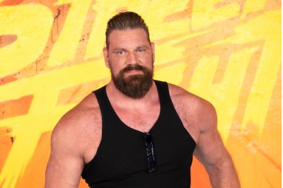 Huwelijk Olivier Richters (37) uitgesteld door rol in Street Fighter: ‘Ze wilde echt niet met mij trouwen’ Huwelijk Olivier Richters (37) uitgesteld door rol in Street Fighter: ‘Ze wilde echt niet met mij trouwen’