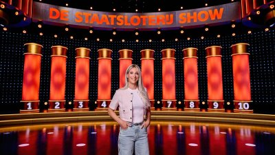 De Staatsloterij Show is terug, maar waar is de spanning? 'Ik zapte nog net niet weg uit pure beleefdheid'