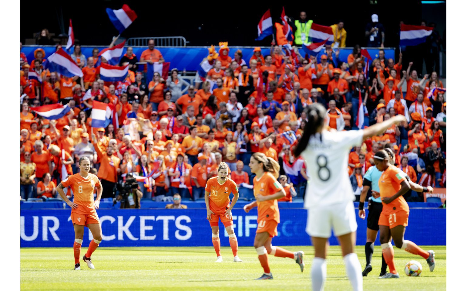 NPO verplaatst WK finale voetbal Oranjeleeuwinnen | Totaal TV