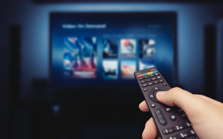 Strop voor Ziggo en KPN: meer kijkers zijn tv-abonnement zat