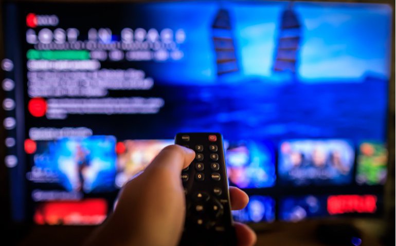 Klanten van tv-providers opgelet: NLZIET maakt prijsverhoging dragelijker
