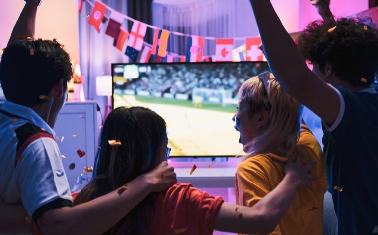 EK voetbal: waarom niet iedereen tegelijkertijd juicht bij een doelpunt