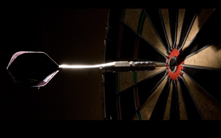 Viaplay ontkent geluiden over bezuiniging op analisten en Nederlands commentaar bij darts