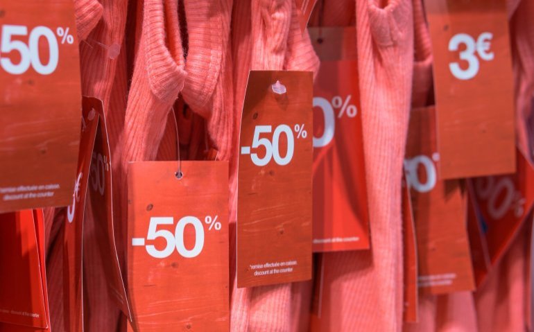 Ziggo en KPN voelen druk bestaande klanten toenemen: welke provider komt als eerste met stapelkorting