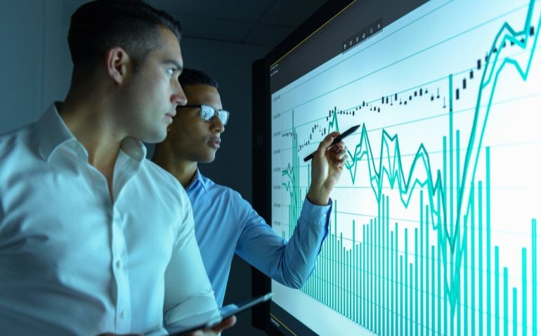 Duurder Netflix biedt abonnee steeds minder mogelijkheden: na accountsharing ook casten in de ban