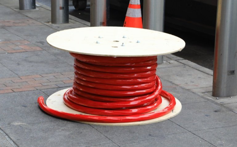 Delta zet opnieuw abonnees zonder internet door uitzetten coax: na Aalsmeer nu Albrandswaard