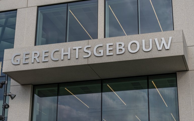 KPN daagt Ziggo voor de rechter wegens misleidend gebruik term 'glasvezel'