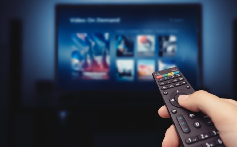 Breng honderden legale IPTV streams en een veelvoud satellietzenders gratis op de televisie