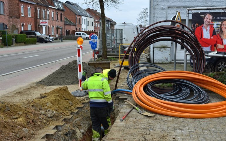 KPN blijft Ziggo in eigen gebied beconcurreren met meer glasvezel