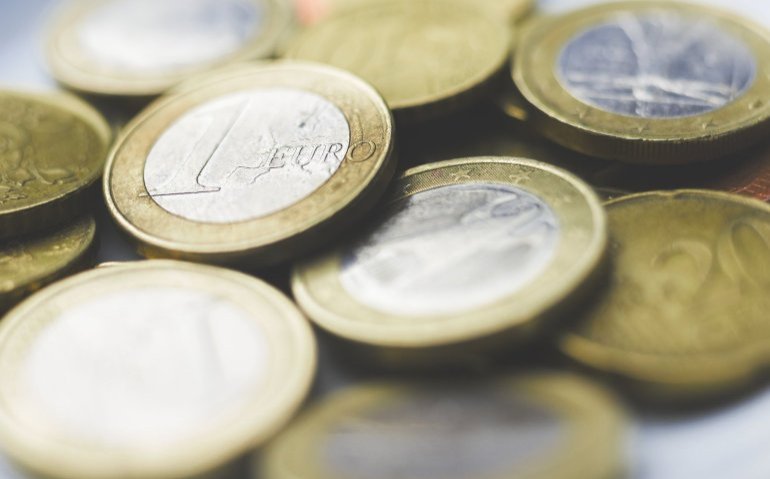 Consumentenbond haalt hard uit naar Ziggo en KPN: 'Trouwe klanten minachtend behandeld'