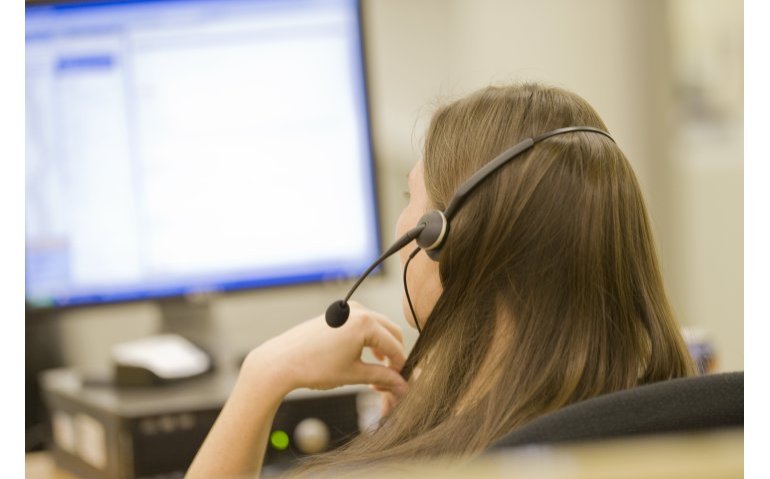 Klantenservice providers als Ziggo en KPN: chatbots rukken op, de telefoon klinkt vaker in Paramaribo