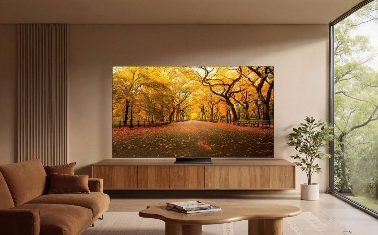 Getest in Totaal TV: TCL C8L SQD-Mini LED tv