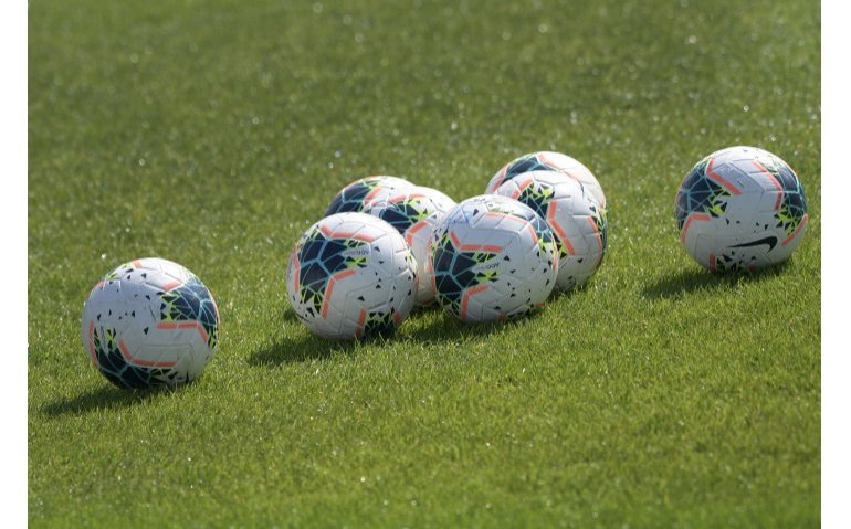 Eén ESPN-deal, vier routes: zo bieden Ziggo, KPN, Odido en DELTA de voetbalzenders aan