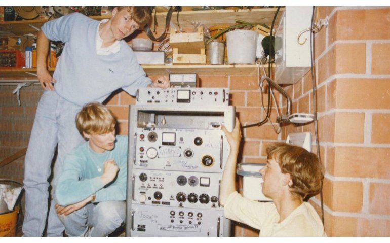 FOCUS 103 bestaat 45 jaar: bekende radiopiraat uit Noord-Holland leeft online voort