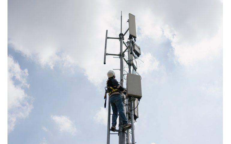 VodafoneZiggo verkoopt mobiele masten